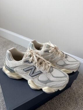 New Balance 9060s (never worn)